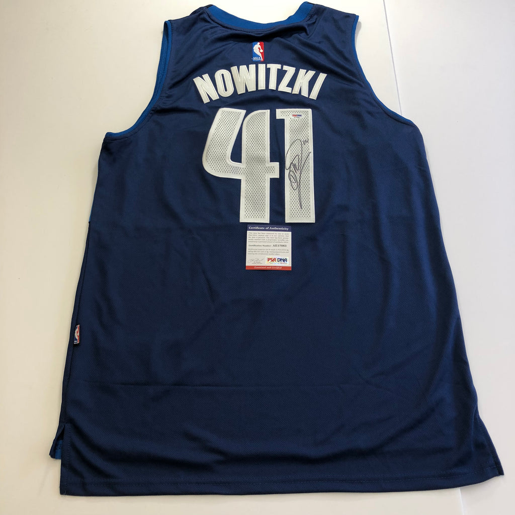 dirk nowitzki signed jersey