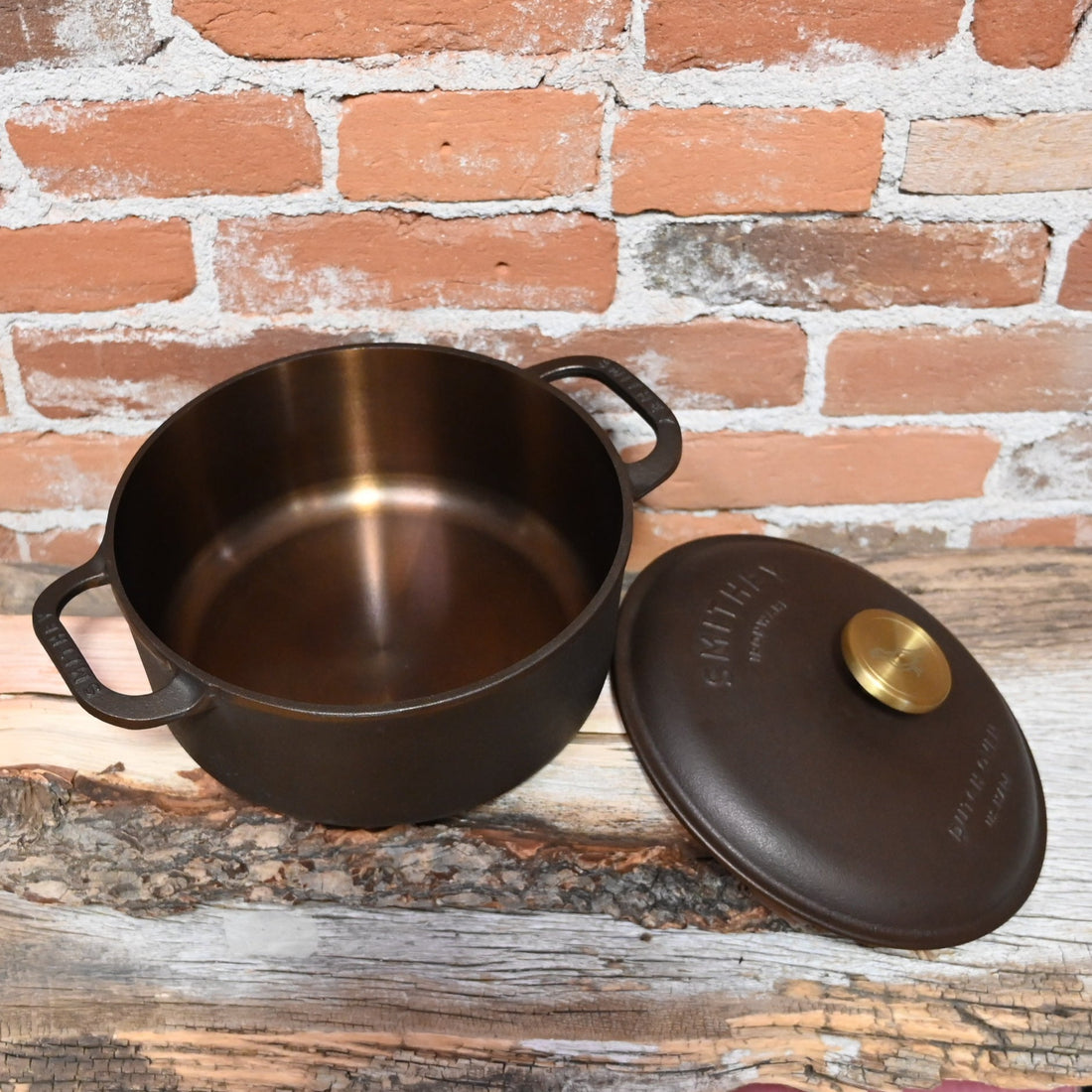 Smithey 5.5 Quart Dutch Oven