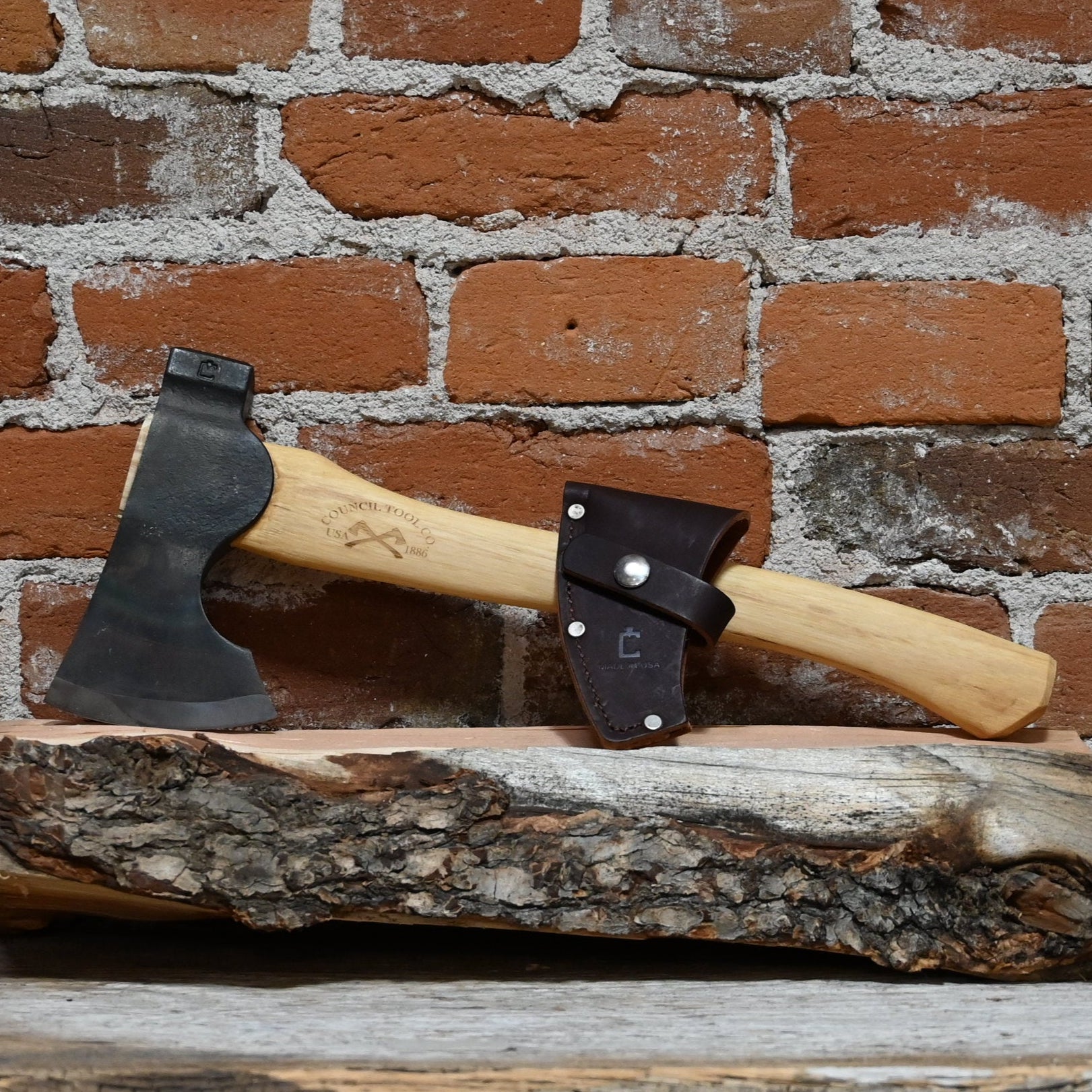 Council Tool Wood-Craft 1.7lbs Camp Carver Axe W/16" Curved Handle & Mask