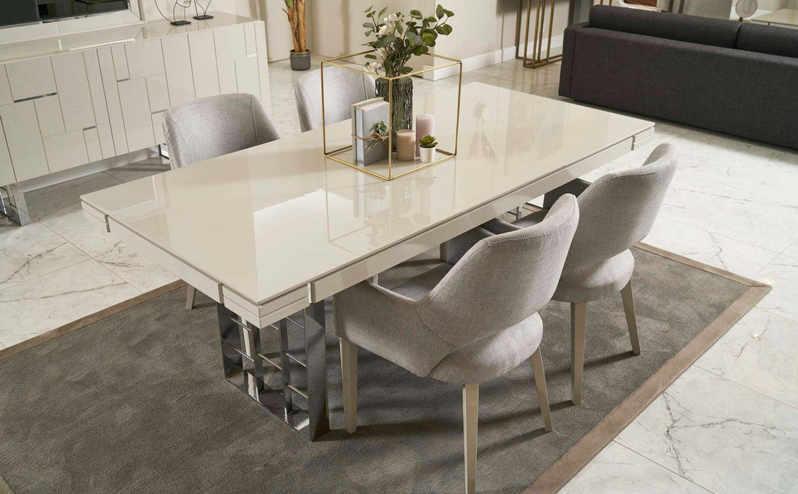 chelsea dining table and chairs