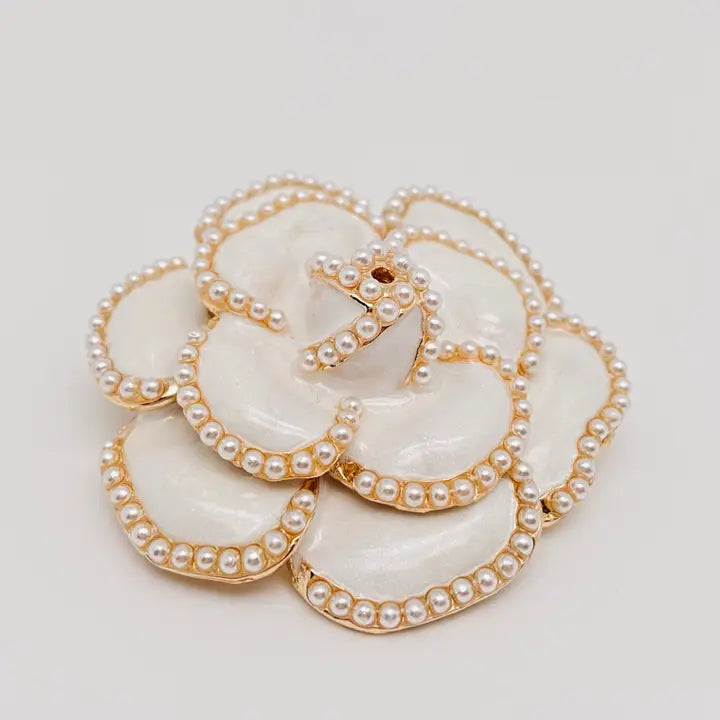 pearlbrooch