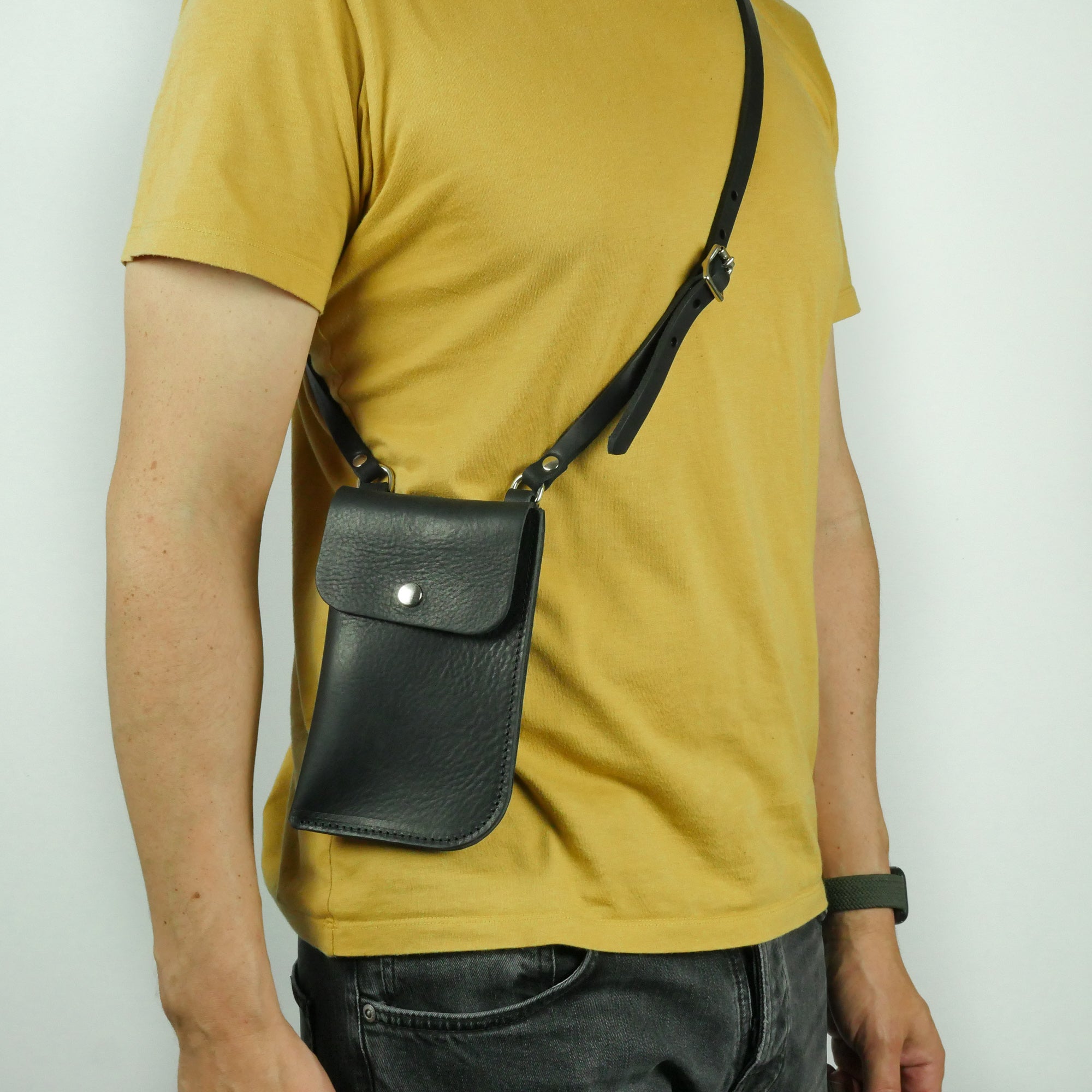 Missouri Black Leather Neck Pouch | Handmade Black Cross Body Phone Bag ...