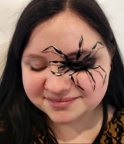 Bianca Hannah Lawton-Artists - spider coming out of eye - scary face painting idea