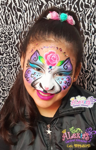 Eva Curia Mendo Cat face painting makeup idea