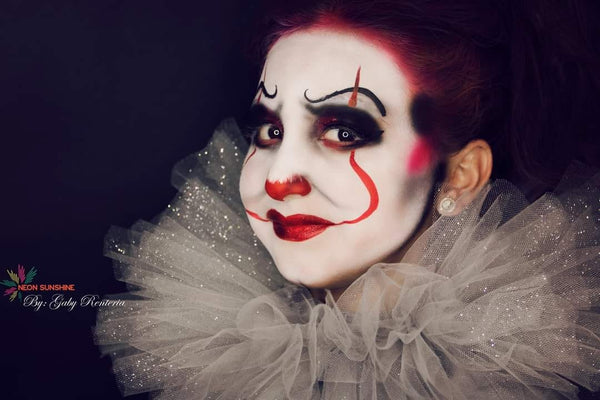 Gaby Renteria Pretty Pennywise the Clown Makeup