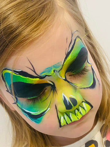 Lil’ Pips Face Painting and Balloons IG sallyanne.stanley - green skull