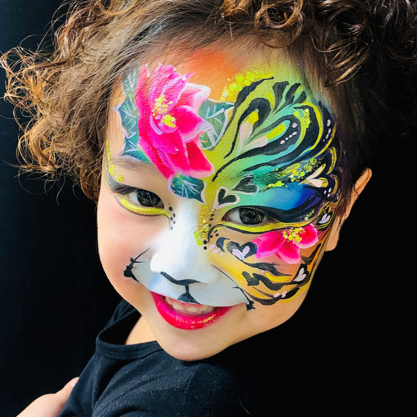 Kiki Iwata tropical cat face painting Hong Kong