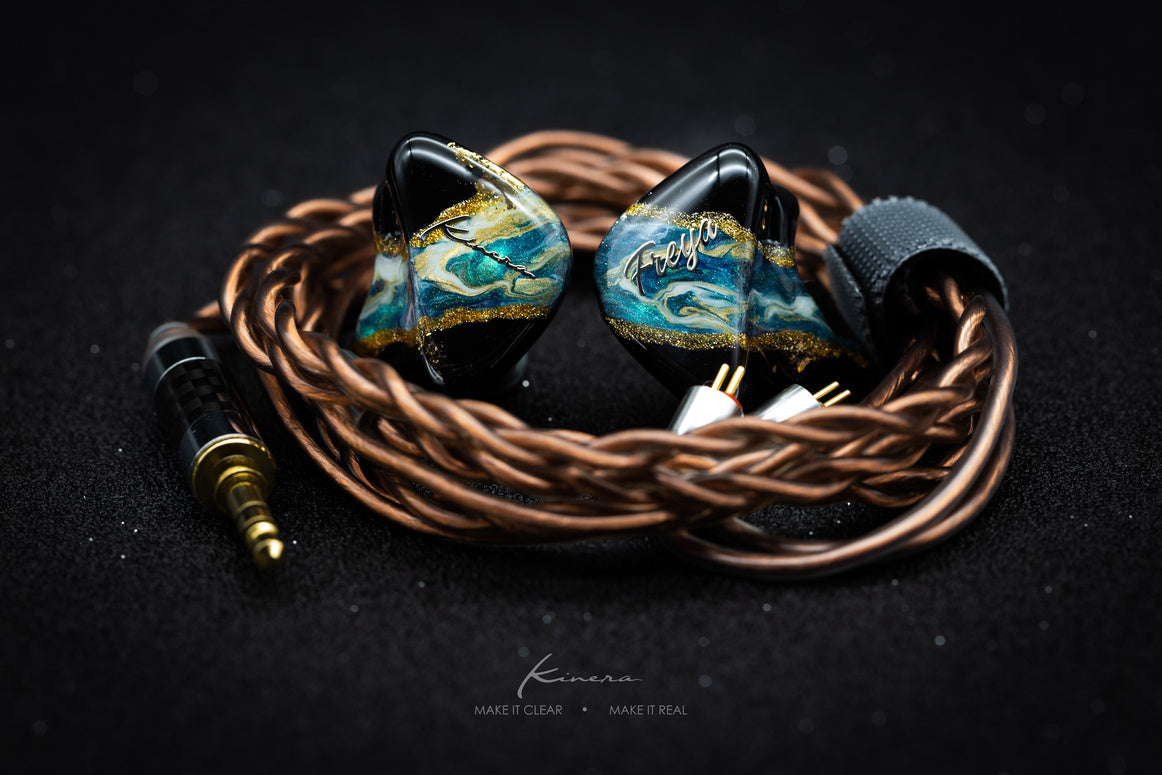 Blue Kinera Freya with 2-Pin Copper Cable