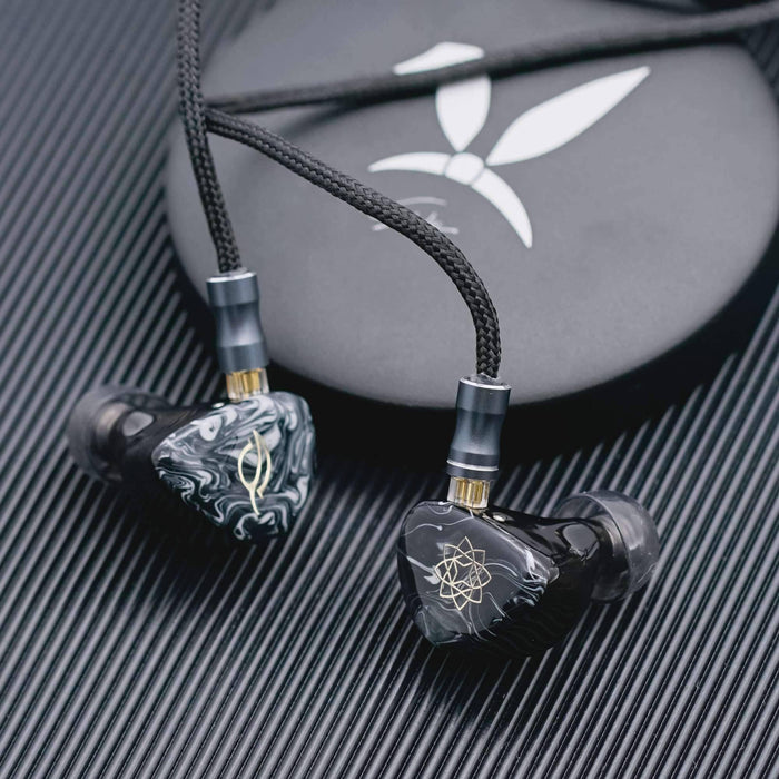 茄子紺 【美品】SeeAudio Bravery 4BA アクスタ付き - crumiller.com