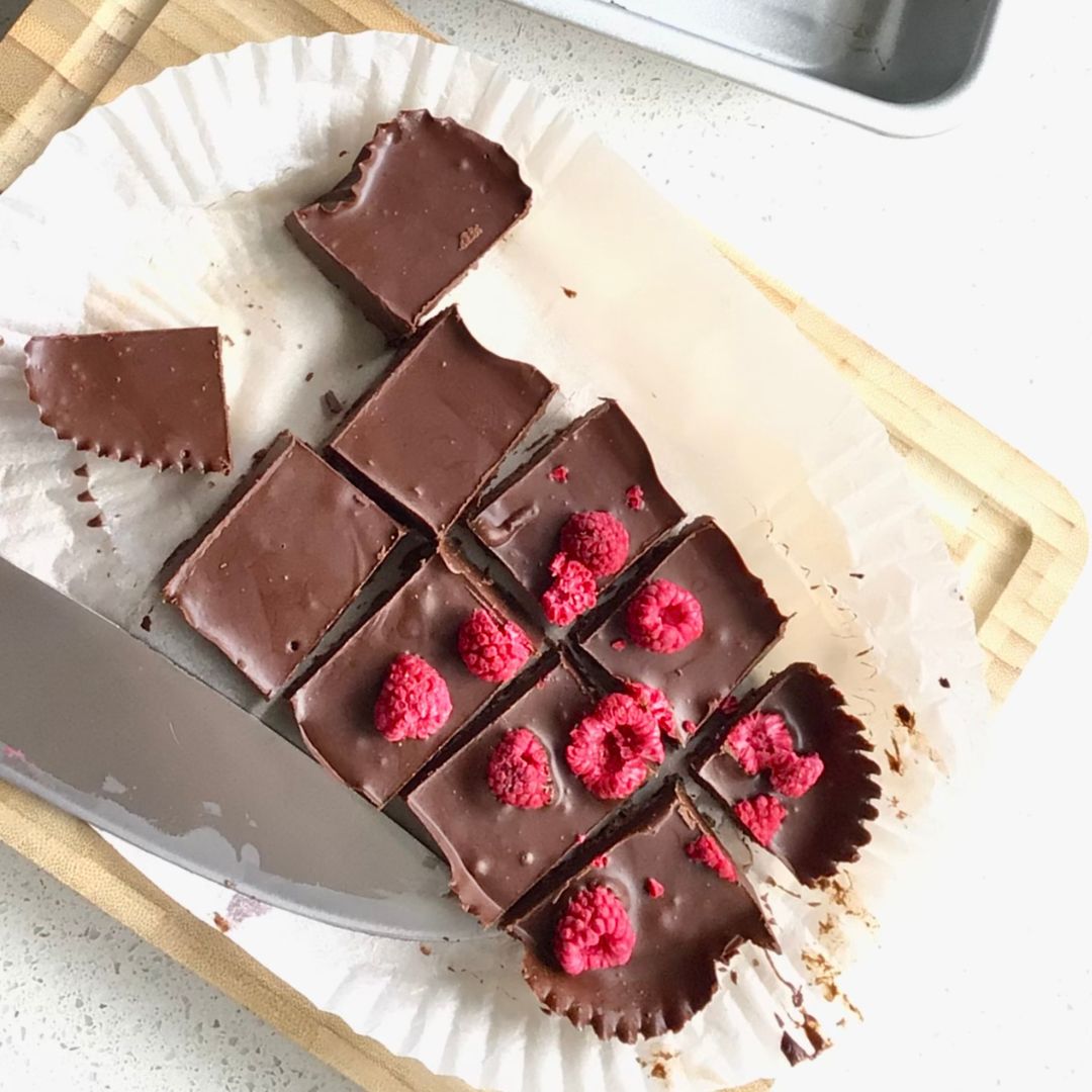 the easiest chocolate and almond snack you'll ever make