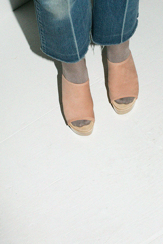 no 6 daria clog