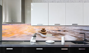 Kuhinjski paneli Stones balance on beach - Stekleni / PVC plošče / Pleksi steklo - s tiskom za kuhinjo, Stenske obloge PKU0326
