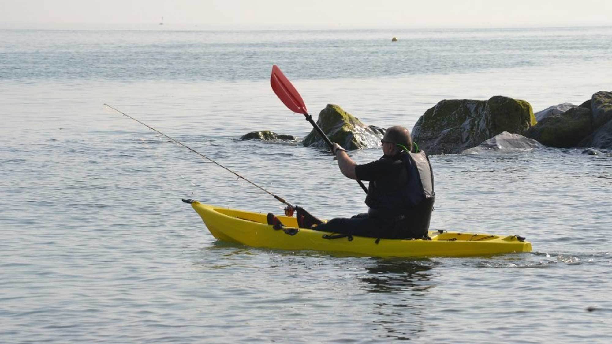 Kayak fly fishing for bluegill 