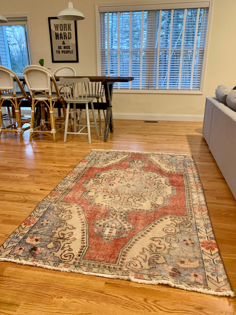 Vintage Rug 1'4x3'0 [RENA] – VintageThreadsCo