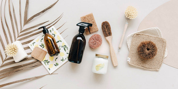 eco-friendly and plastic free kitchen cleaning products flatlay.