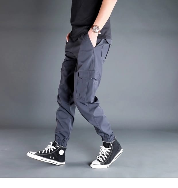 *Up to 44 inches* Cargo Joggerpants