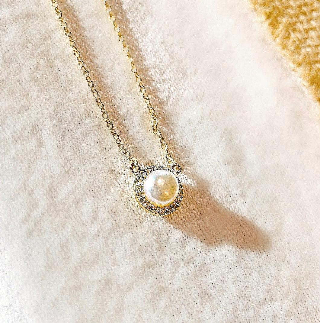 Simple Sterling Silver Gold Plated Pearl and Stone Necklace