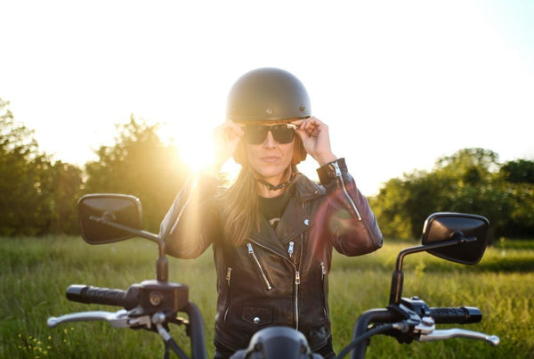 how tight should motorcycle helmet be