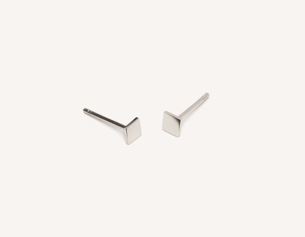 Square Stud Earrings | 14k Solid Gold | Vrai & Oro