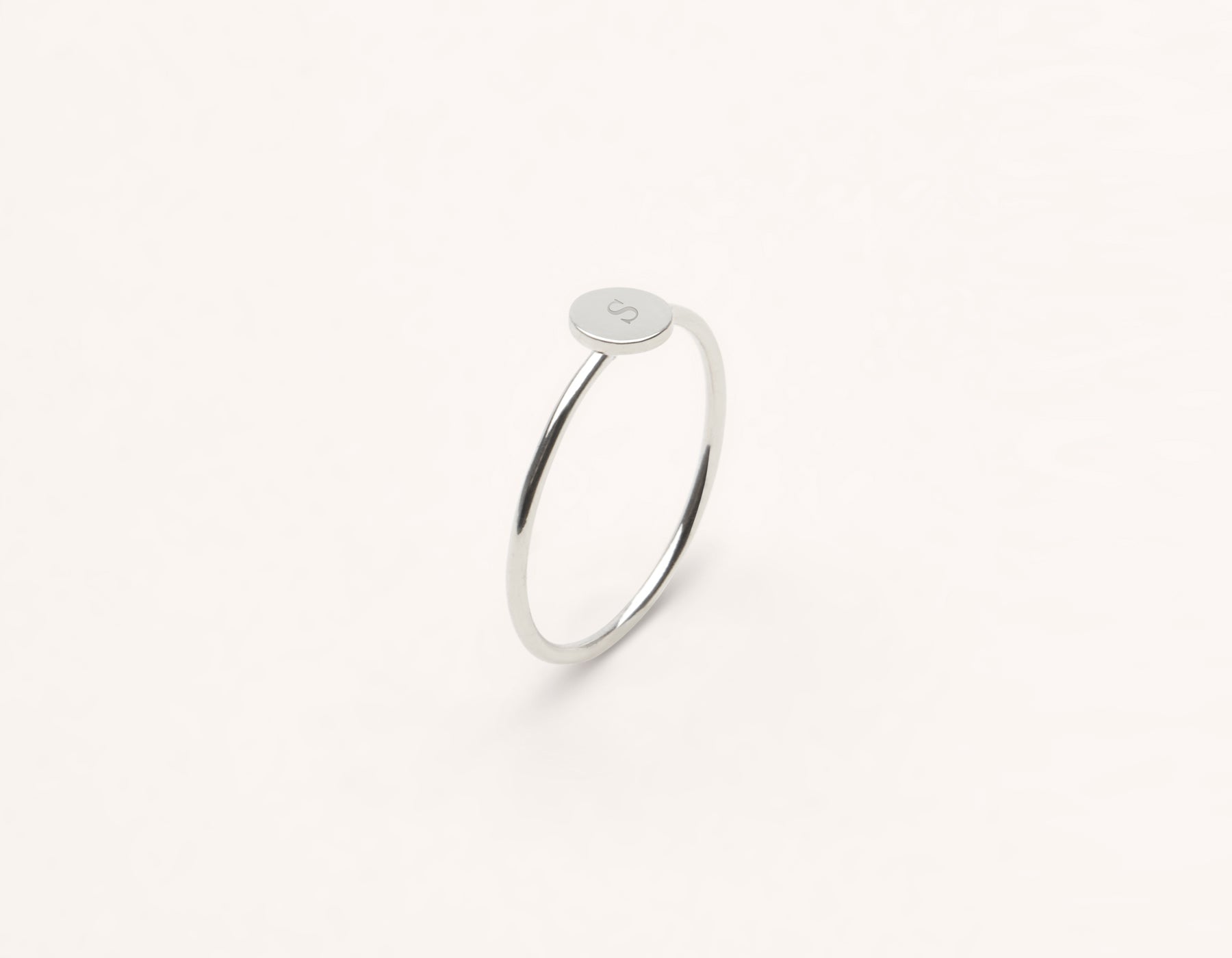 Initial Ring | 14k Solid Gold | Vrai & Oro