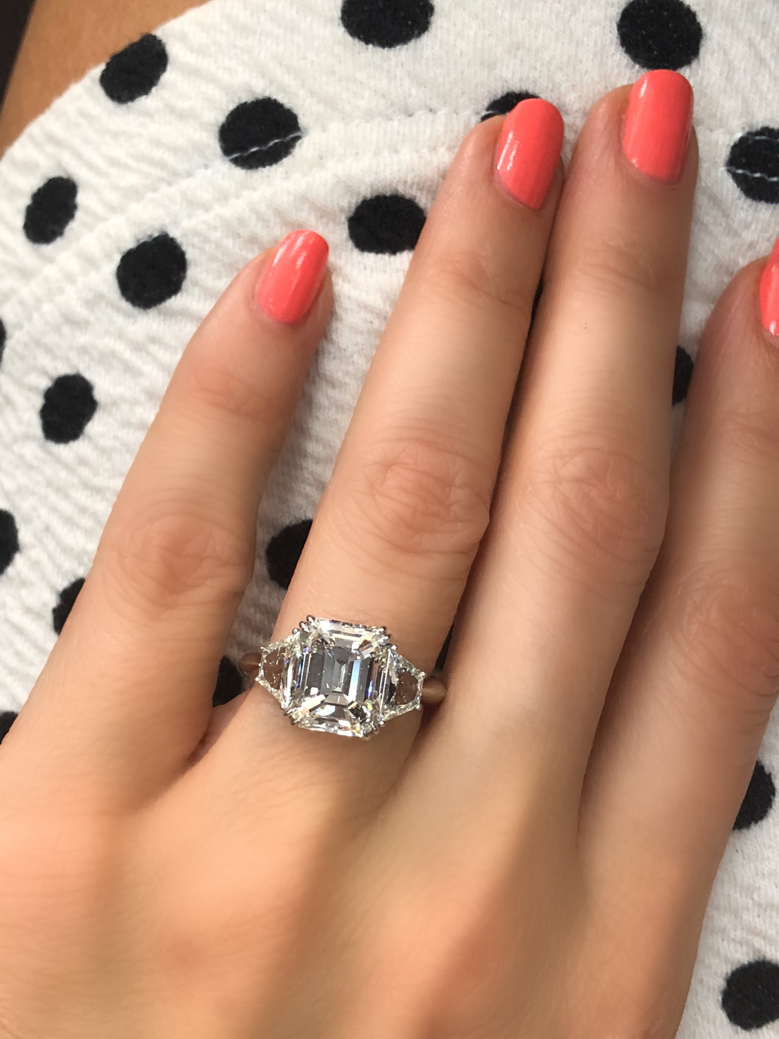 4 Carat Diamond Rings: Expert Buying Guide | MDR Atelier | Miss Diamond Ring
