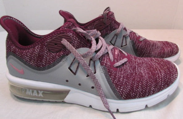 Nike Air Max Fitsole Athletic Sneakers – MA & PAS CONSIGNMENT & AUCTIONS