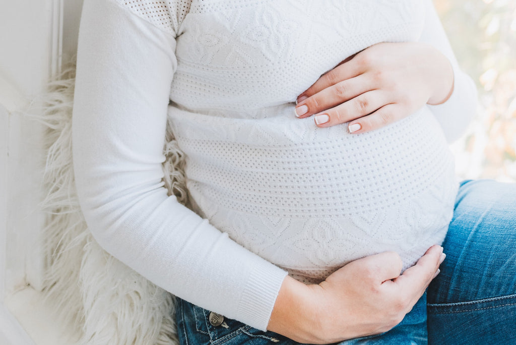 Pregnant women should stand up straight to avoid acid reflux