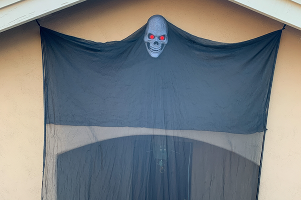 14.1 Ft Halloween Hanging Ghost with Light-Up Eyes, Giant Hanging Grim Reaper