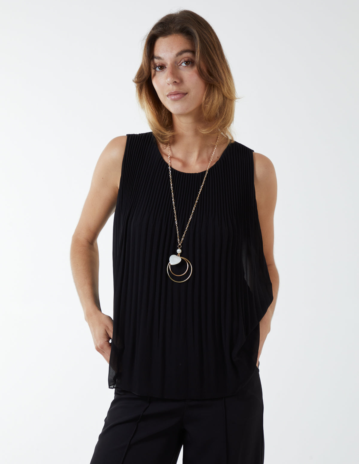 Sleeveless Pleat Top 