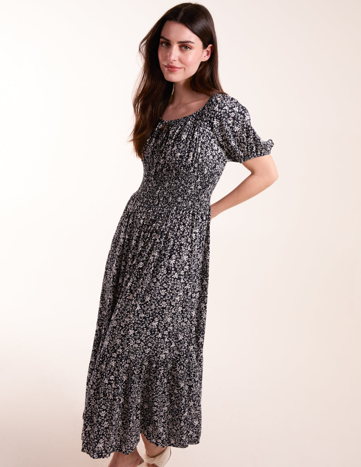 Image of Scoop Neck Maxi Dress