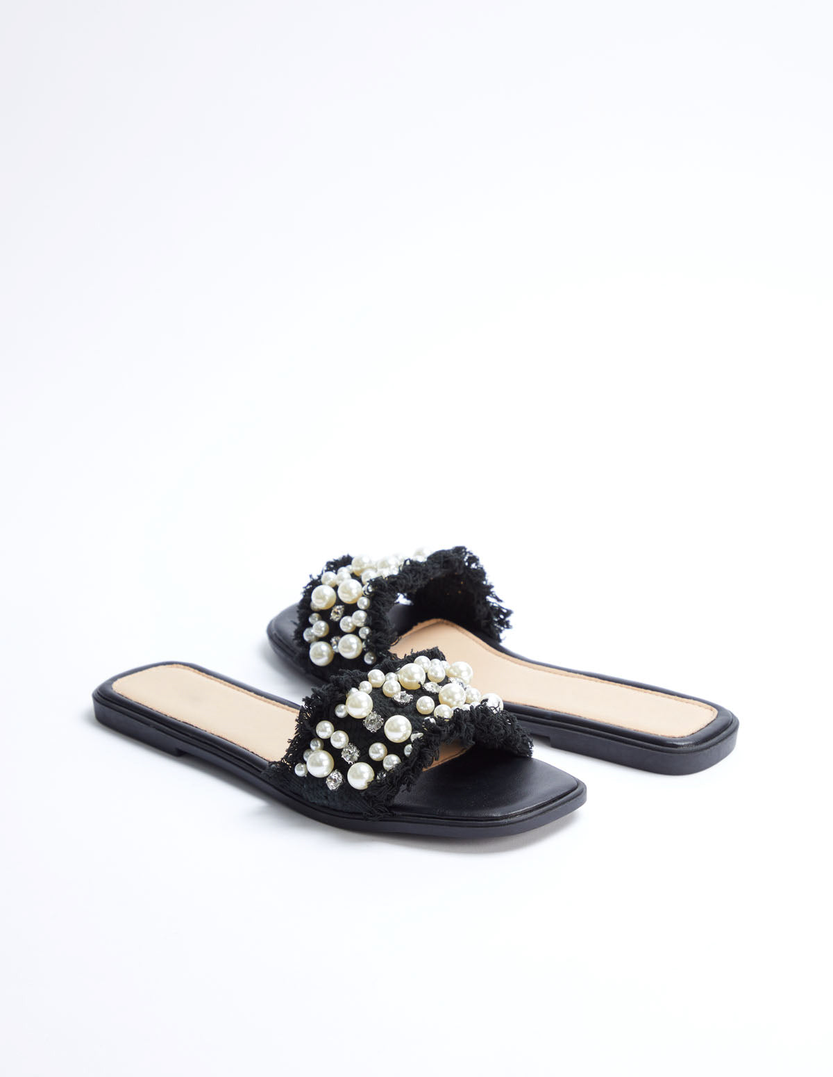 Pearl Detail Sandals - Jul