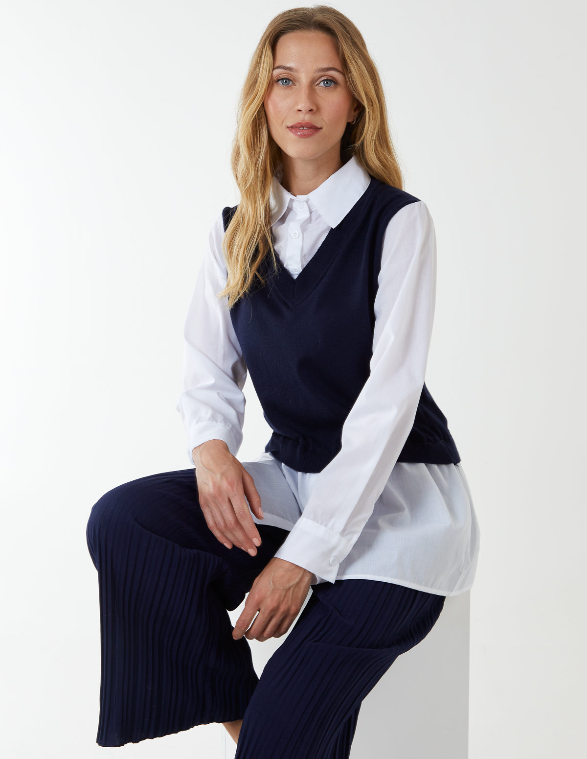 GEMMA - 2 in 1 Shirt Hem Knitted Vest - M / NAVY