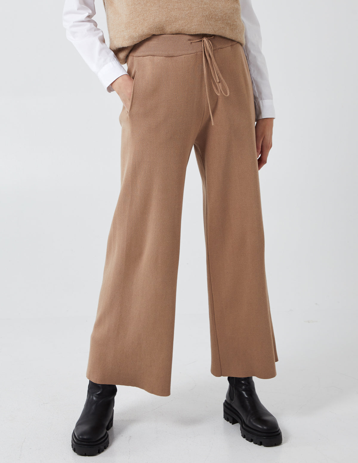 Knitted Drawstring Culottes - M/L / Camel