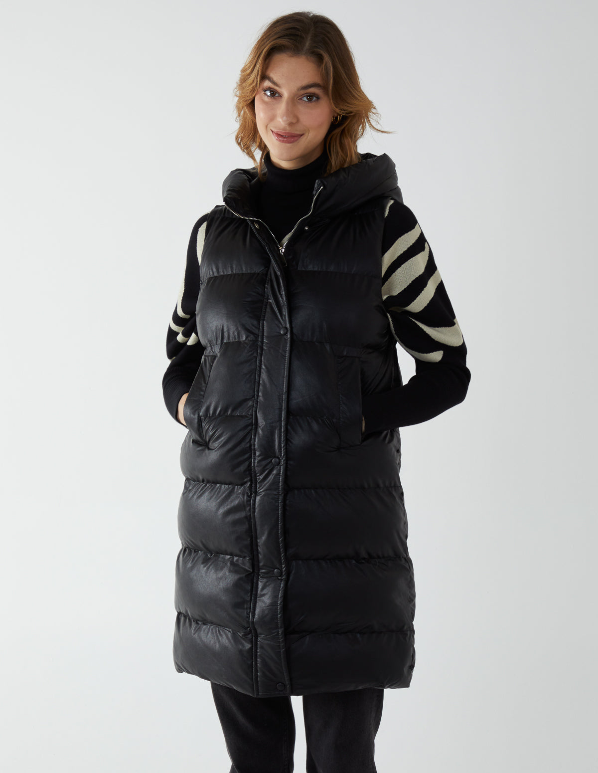 Hooded Puffer Gilet - S / BLACK