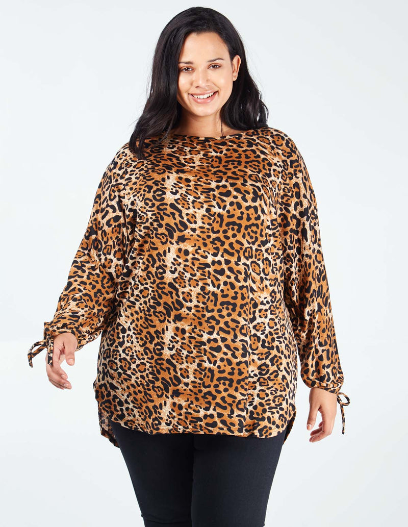 curve leopard print top