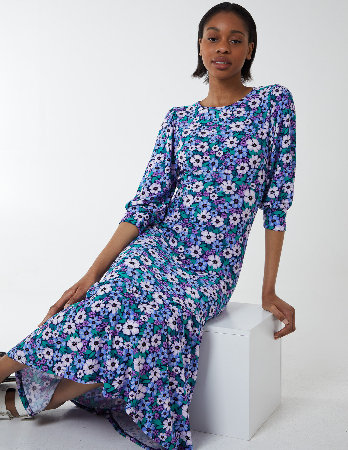 MADDIE - 3/4 Sleeve Floral Midi Dress - 8 / NAVY