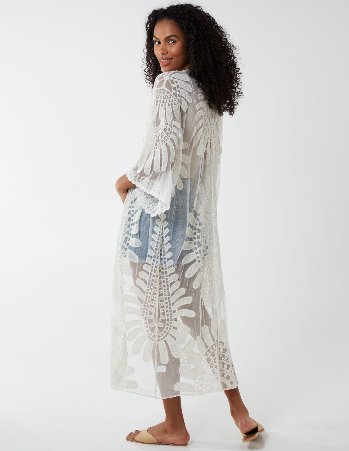 Long Line Short Sleeve Embroidered Kimono - S