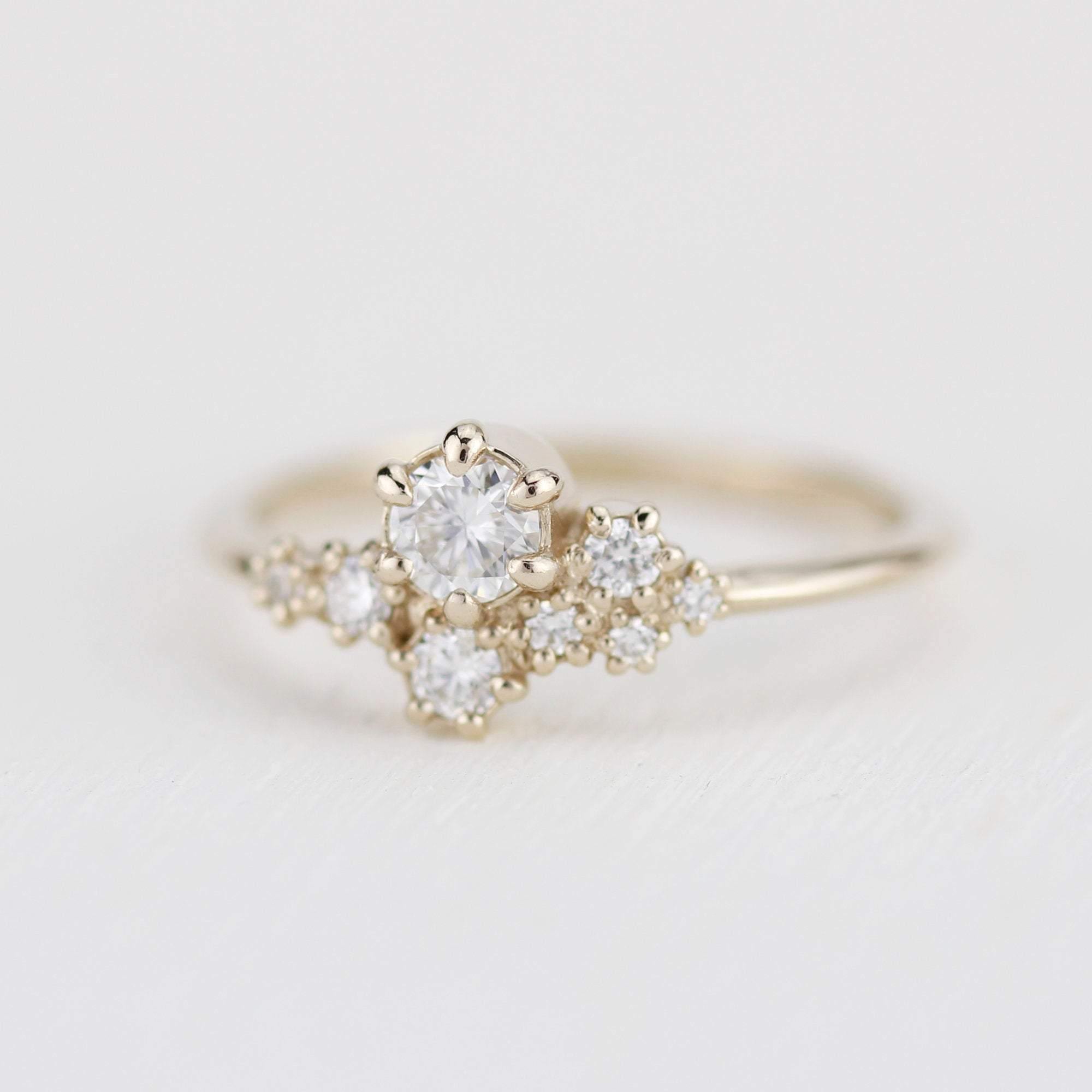 Round Cluster engagement ring | R320W – NOOI JEWELRY