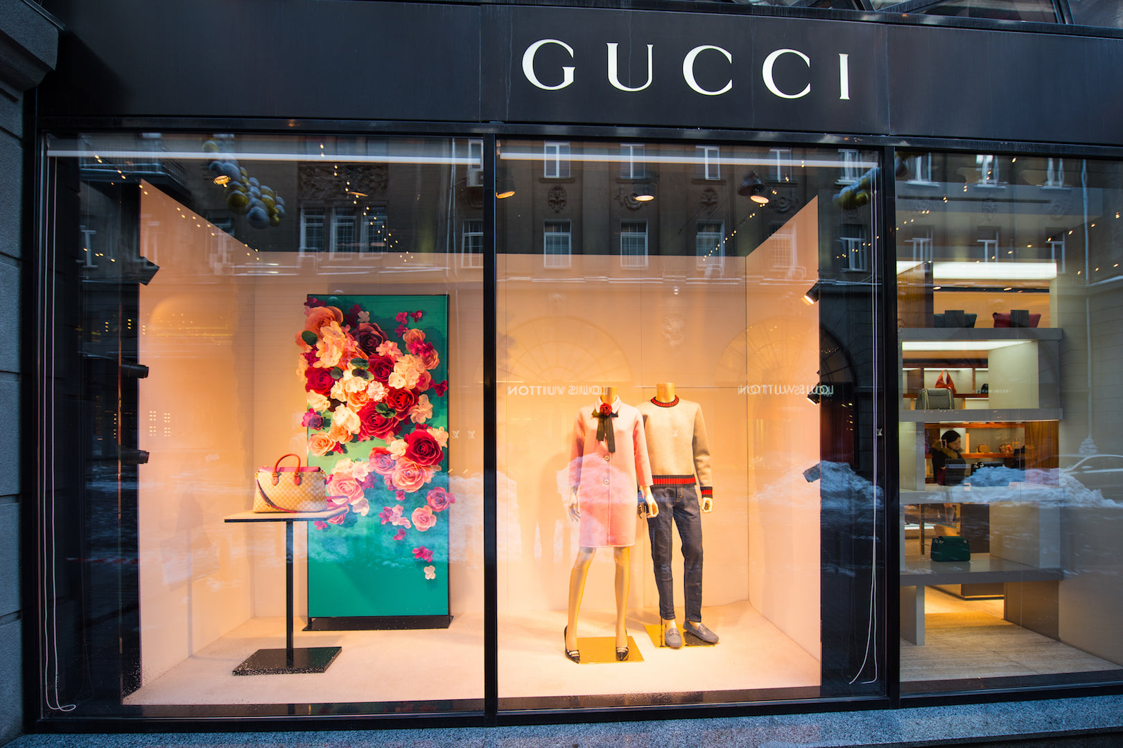 gucci window display