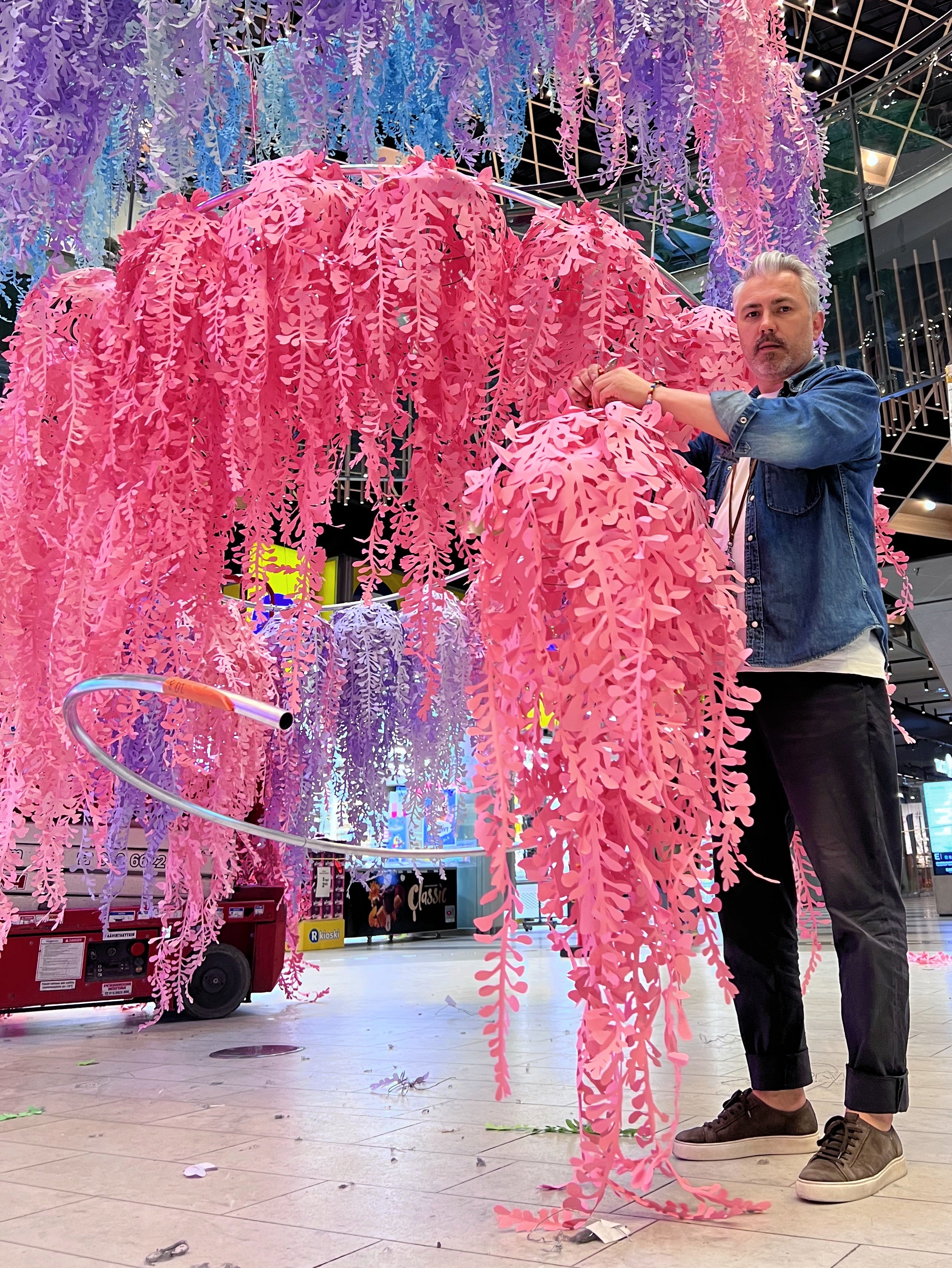 140 Hours of Artistry: Talented Team Crafts Kammpi's Mesmerizing Hanging Installation