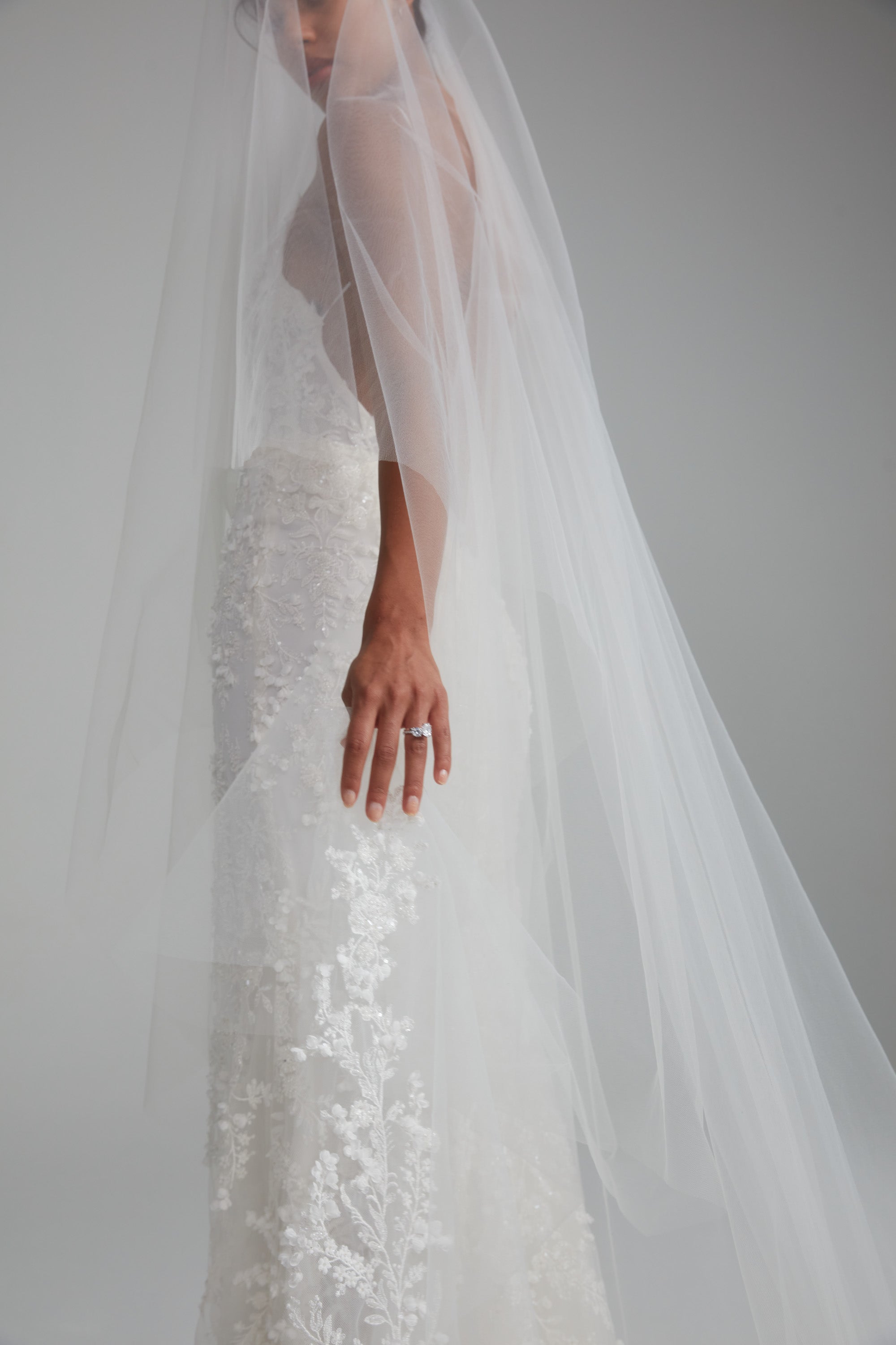 AVA846 - Embellished cathedral veil