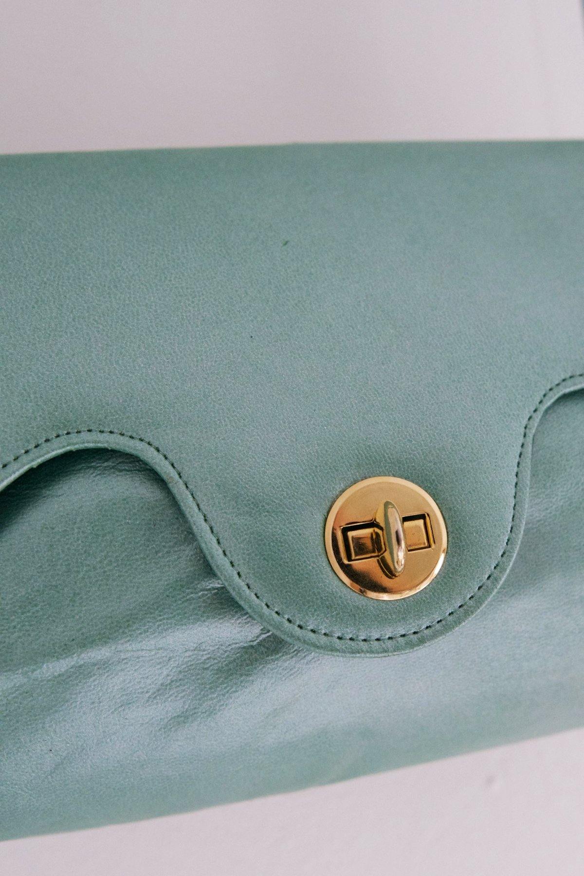 Vintage Pearlescent Mint Green Bag – therapi