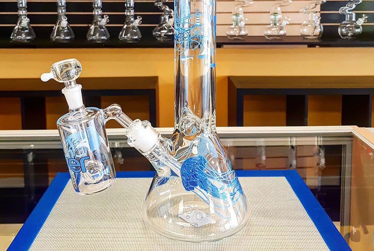 12 Best Water Pipe Accessories You Need in Your Life Right Now! Weed