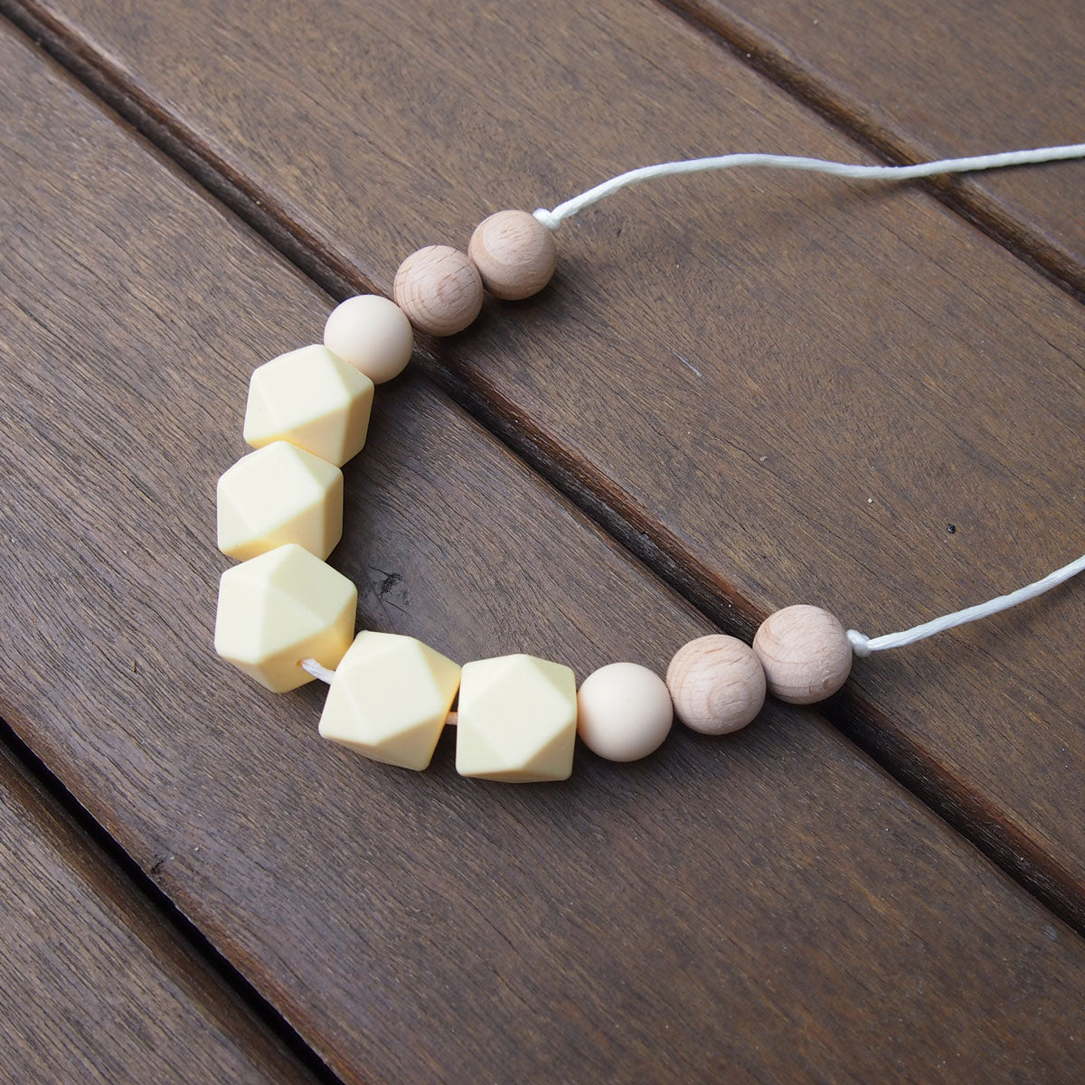 hawaiian bead necklace