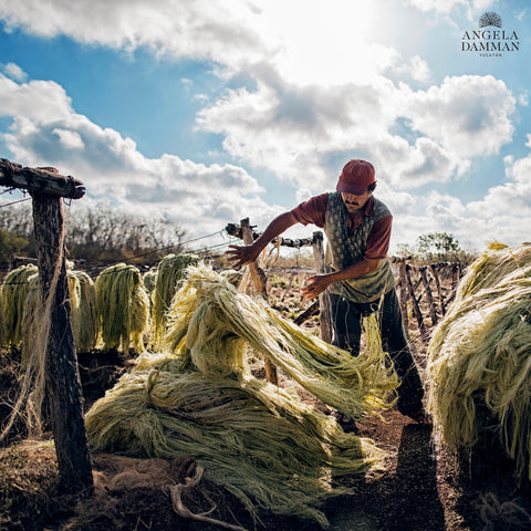 Mayan artisan, Angela Damman | Crafthouse Store Nieuw Kijkduin