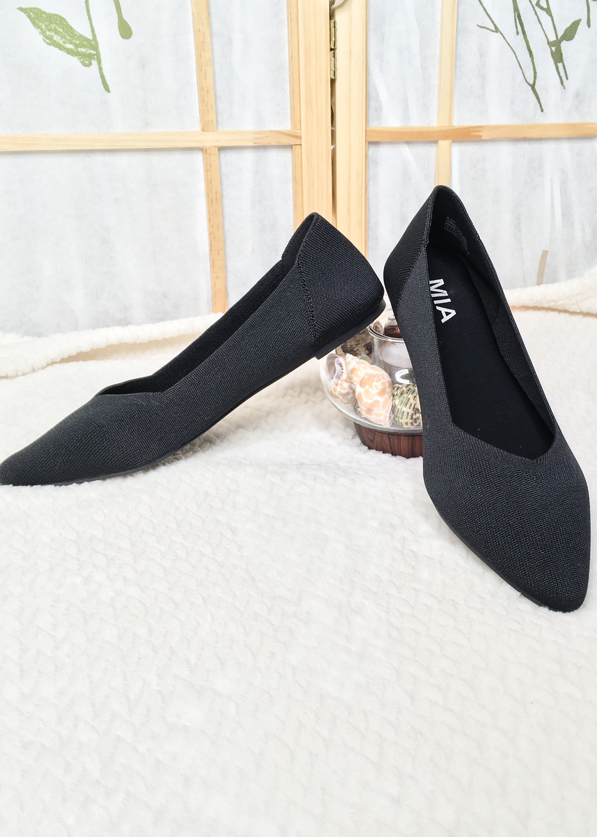 black mia flats