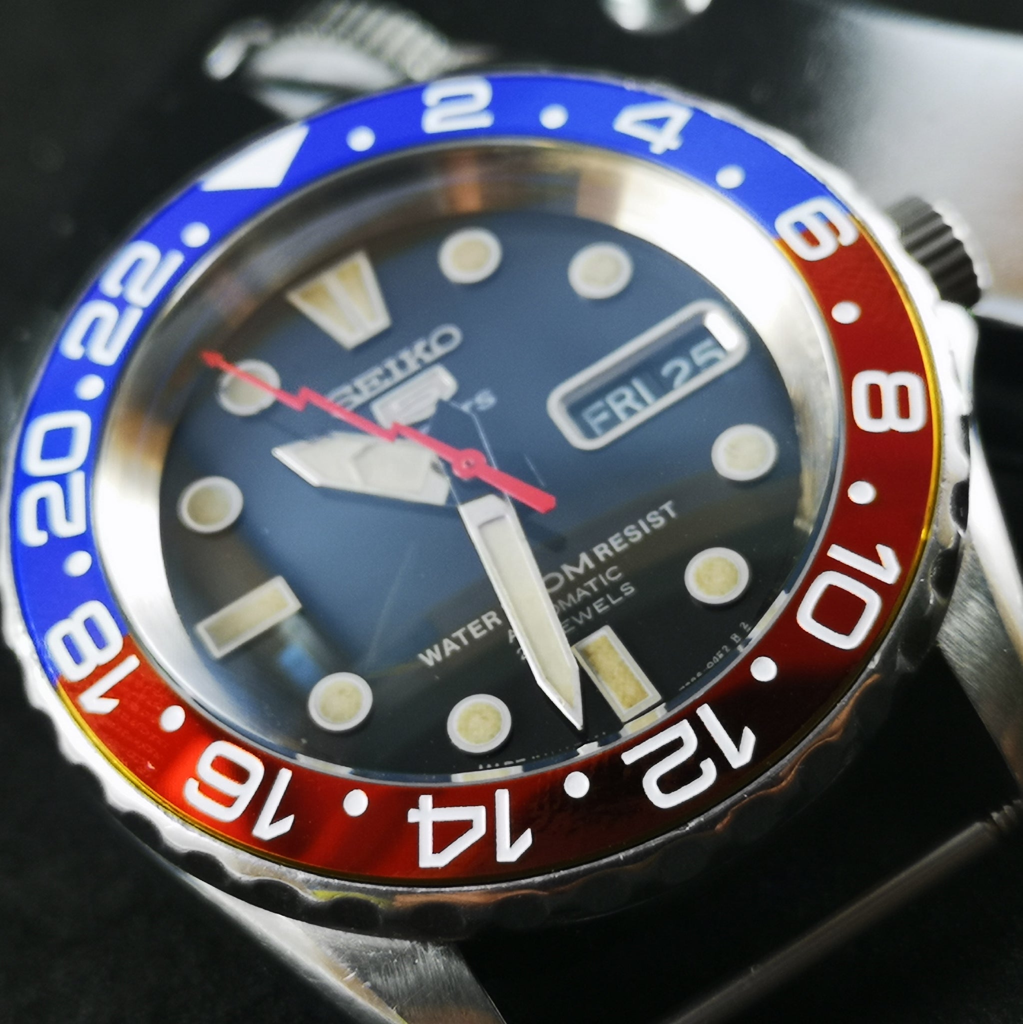 seiko pepsi gmt