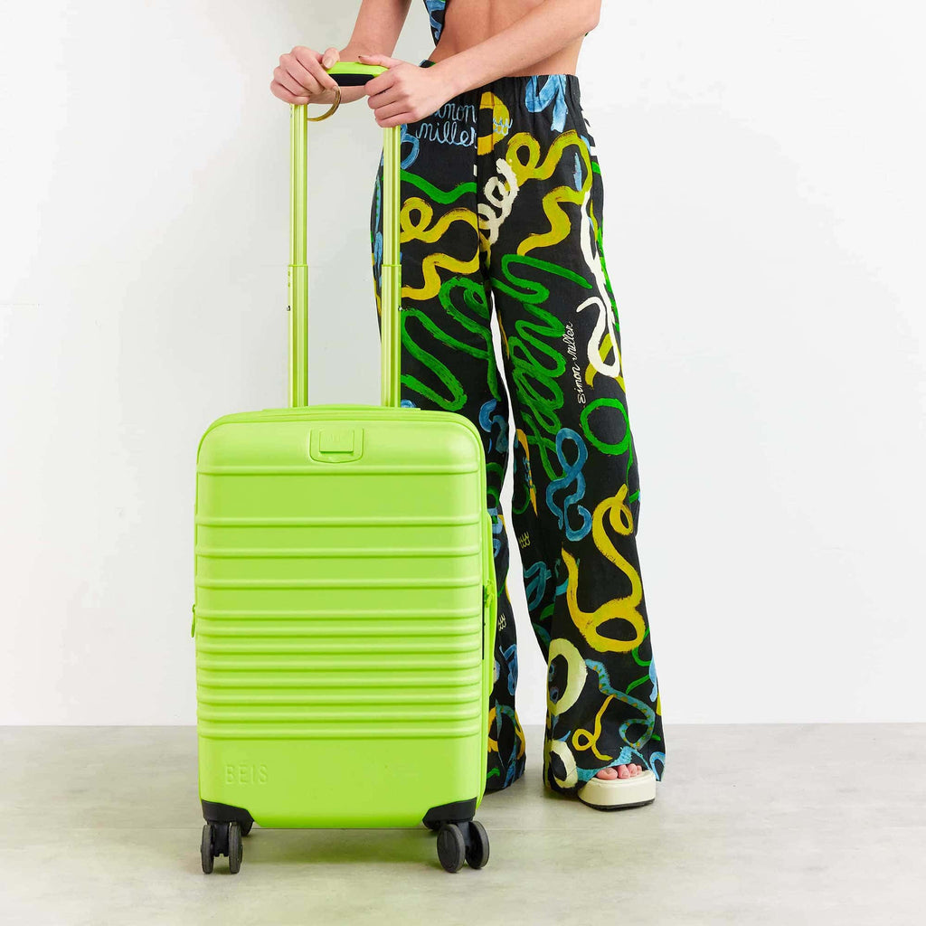 Beis Luggage Sizer Challenge: Personal item or Carry on? 