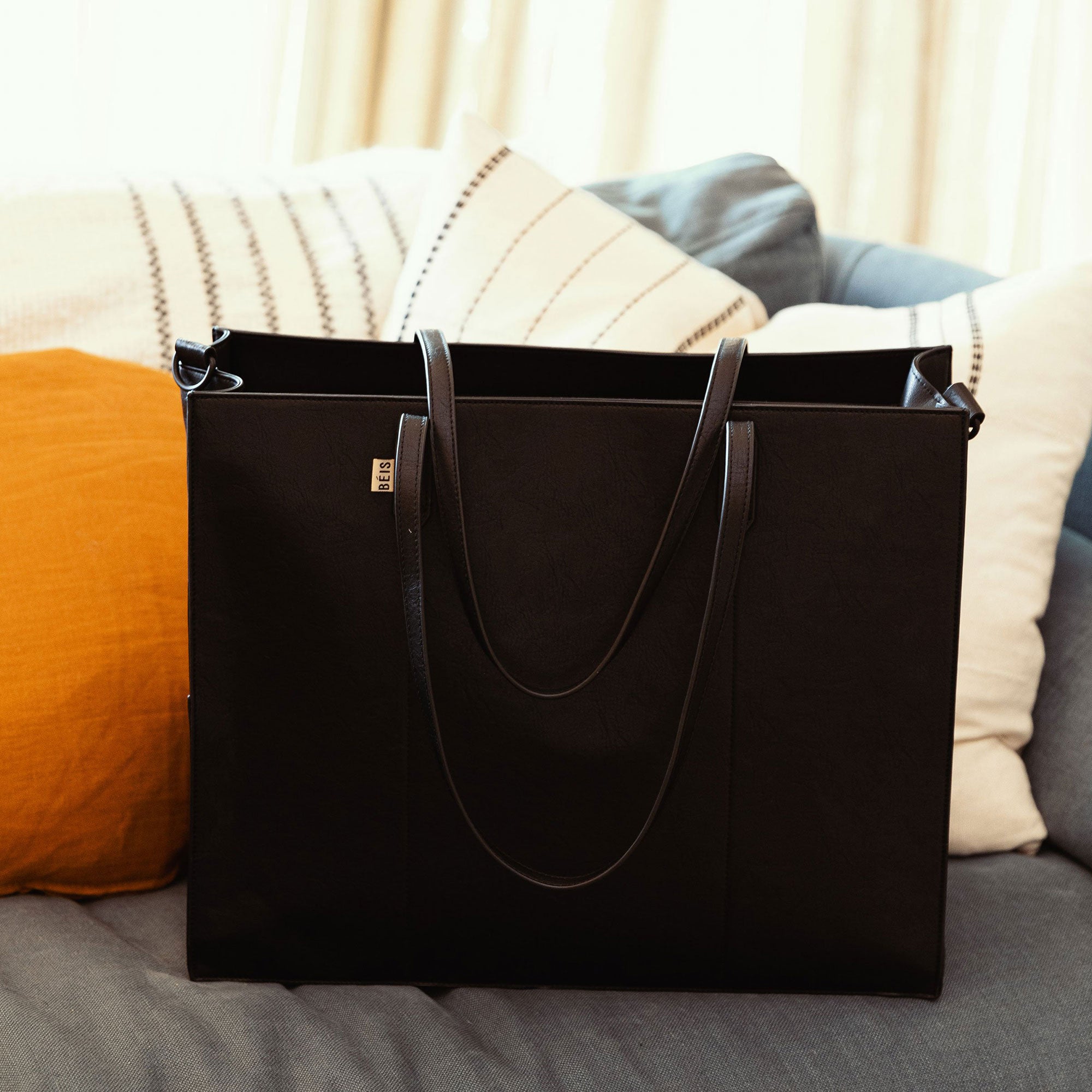 Black Work Tote Bag & Purse | Béis