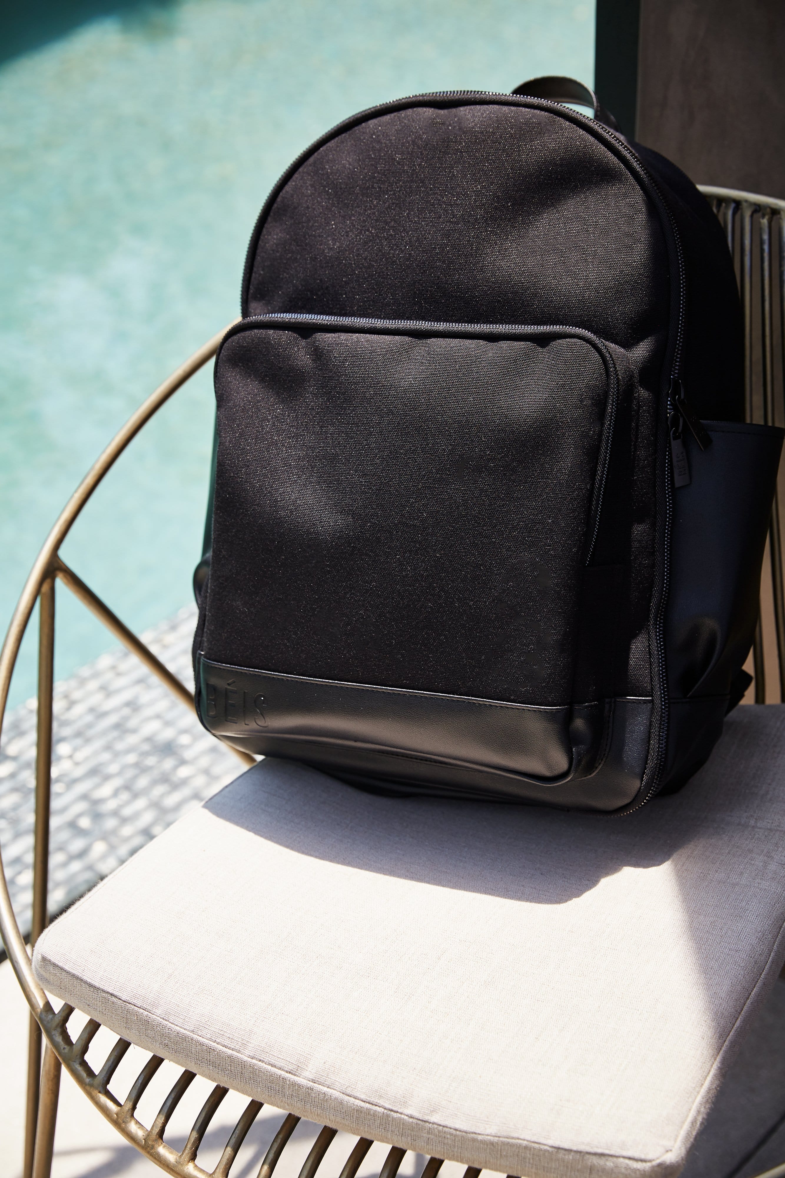 Béis 'The Backpack' in Black - Black Travel Backpack & Laptop Backpack